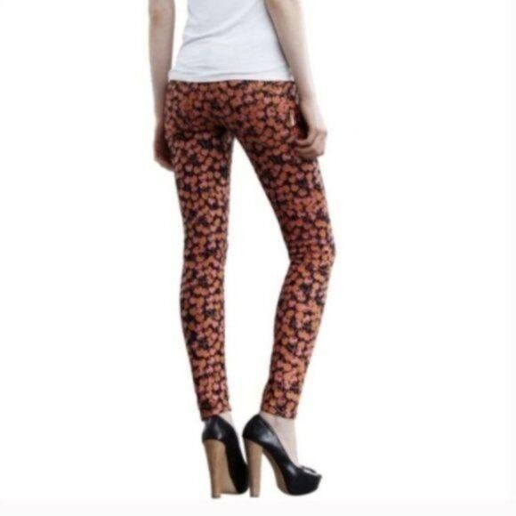 Mother The Looker Jeans Cherry Size 25 w/ 28in Waist - Picture 2 of 16